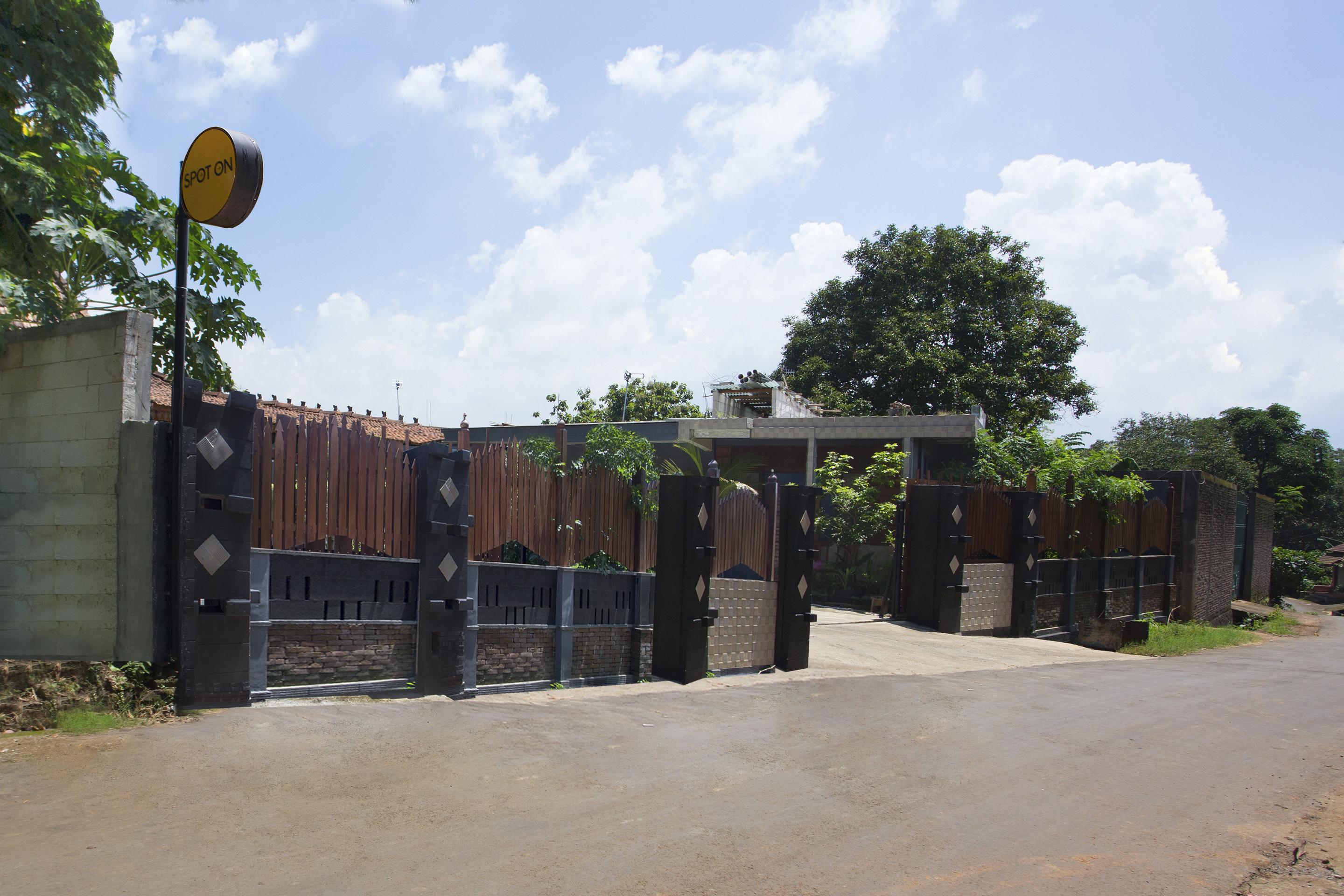 Spot On 2761 Pondok Kartini Jepara Exterior foto